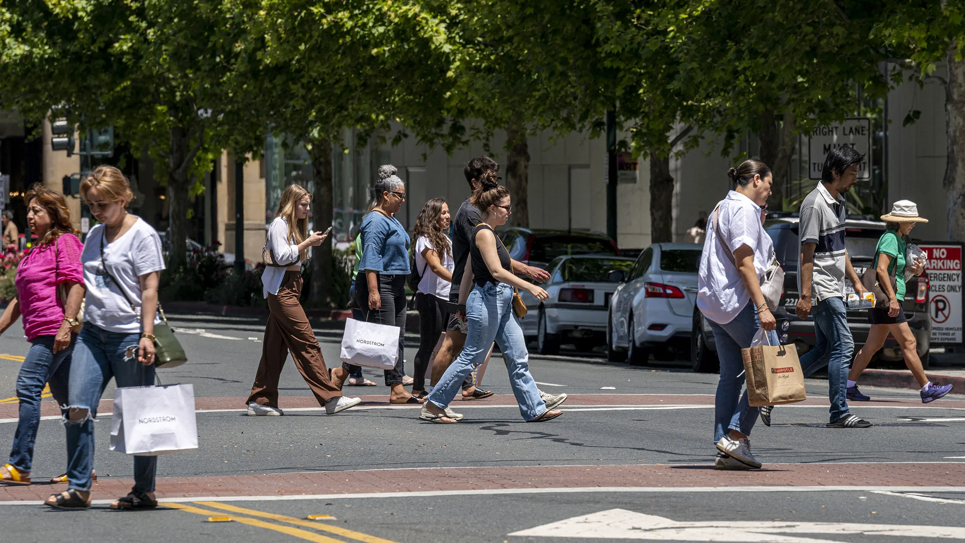 Inflation Just Hit a 40-Year High. Wells Fargo Says the Worst Is Yet to ...