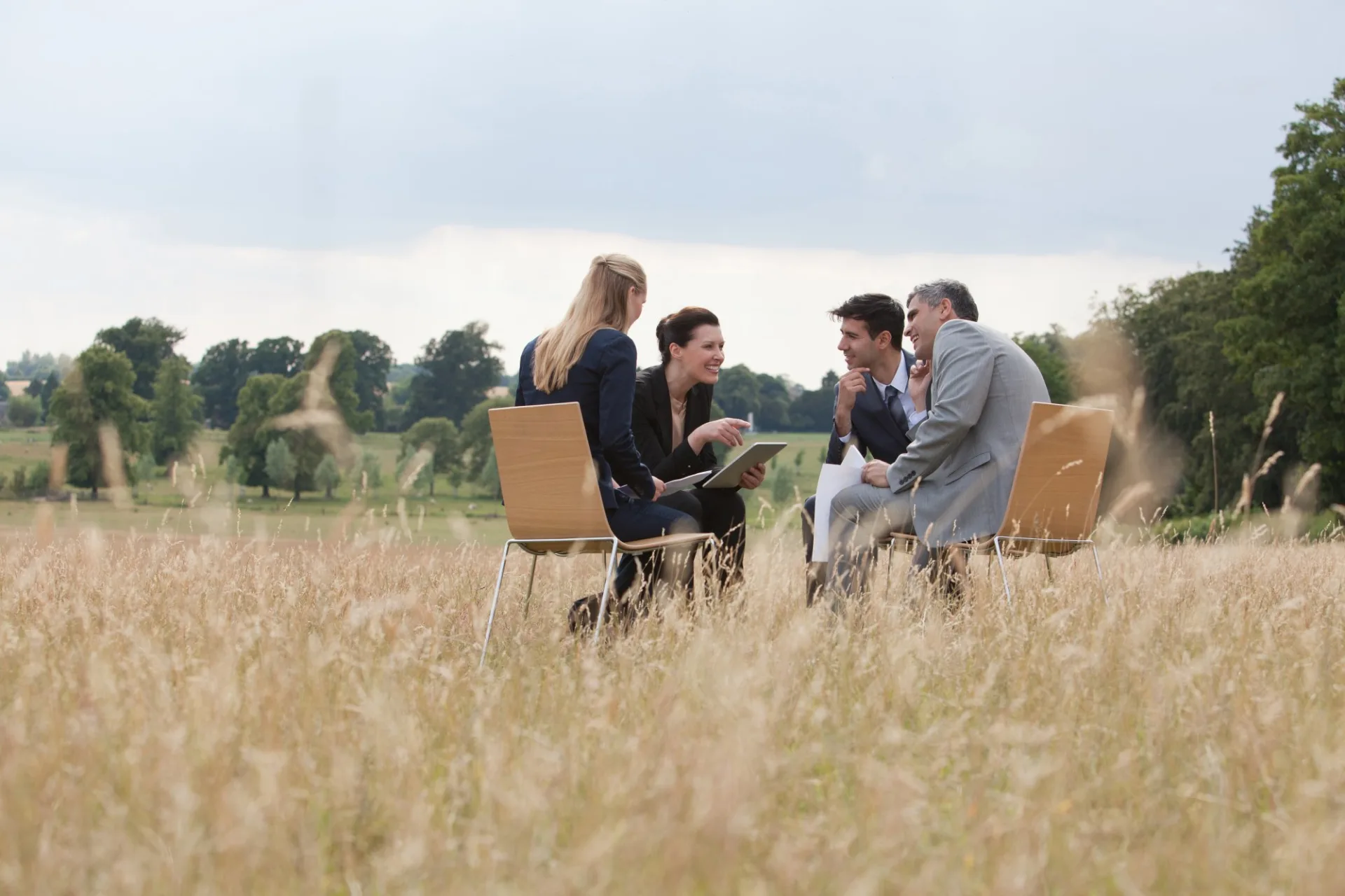 7 Best Ways to Improve Your Brainstorming Sessions and Get Super Creative