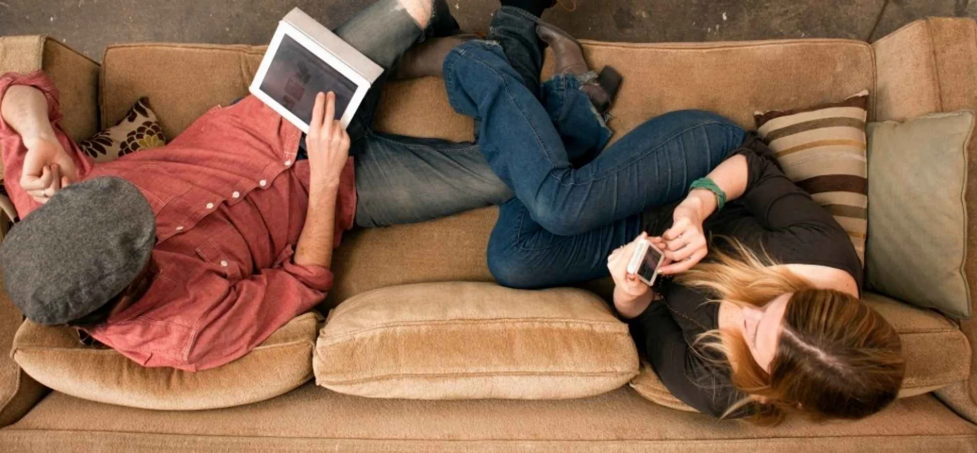 Yet More Evidence Your Phone Is Ruining Your Relationships