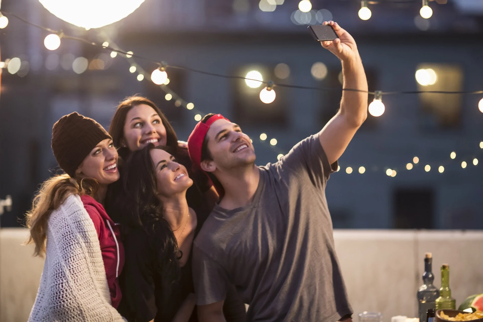 Here's What Makes an Addictive Product, According to Social Scientists