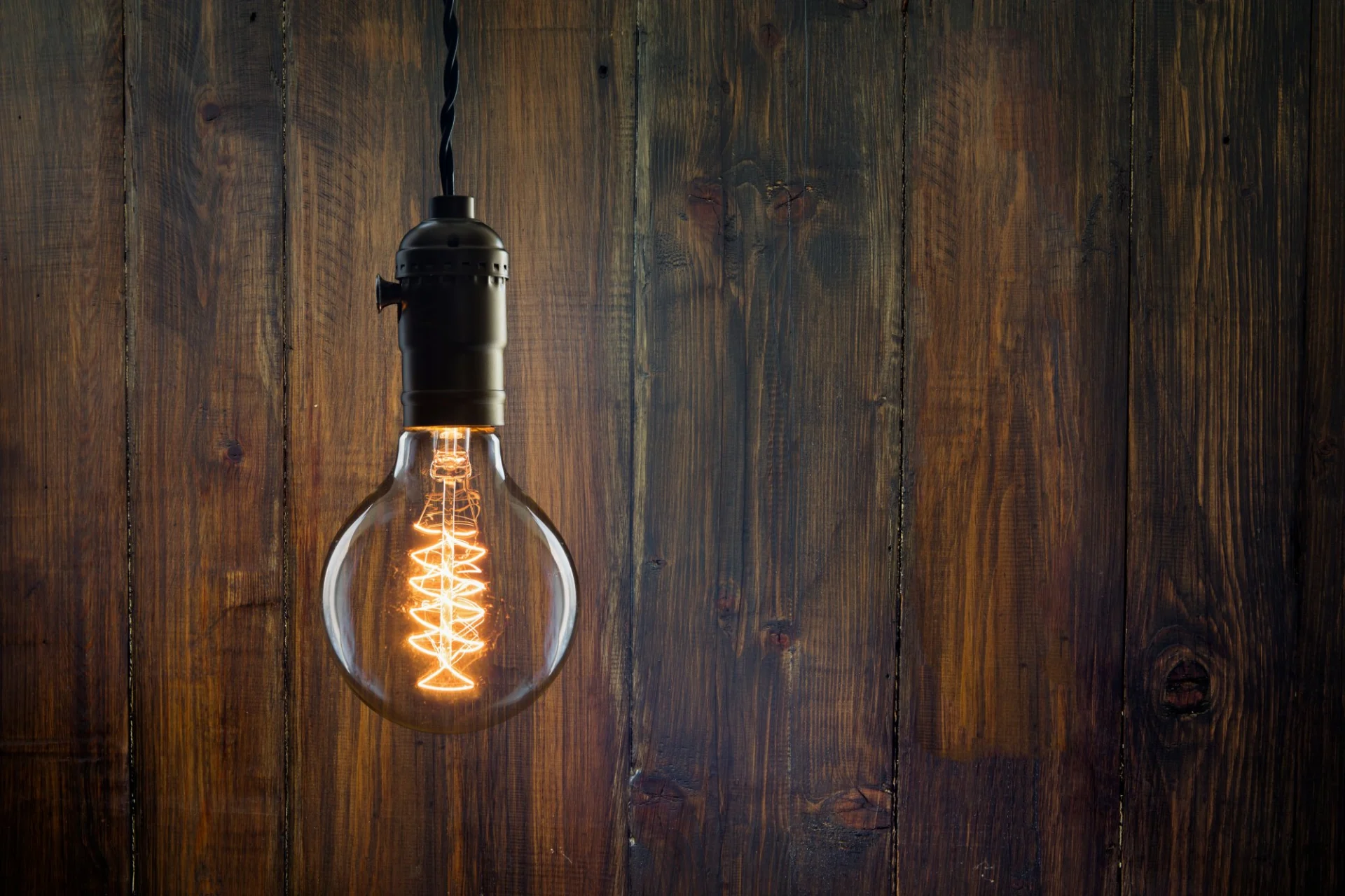 Old filament bulbs discount