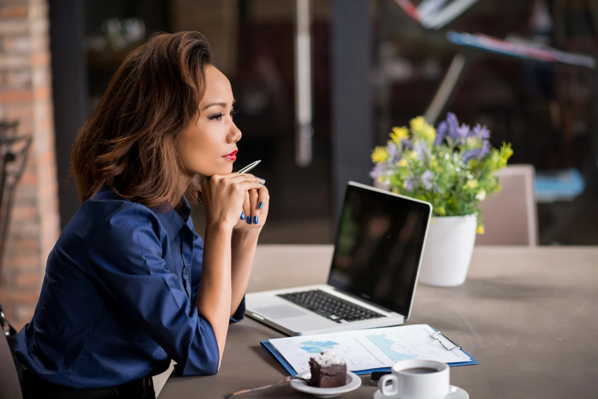 9 Ways Entrepreneurs Think Differently Than Employees