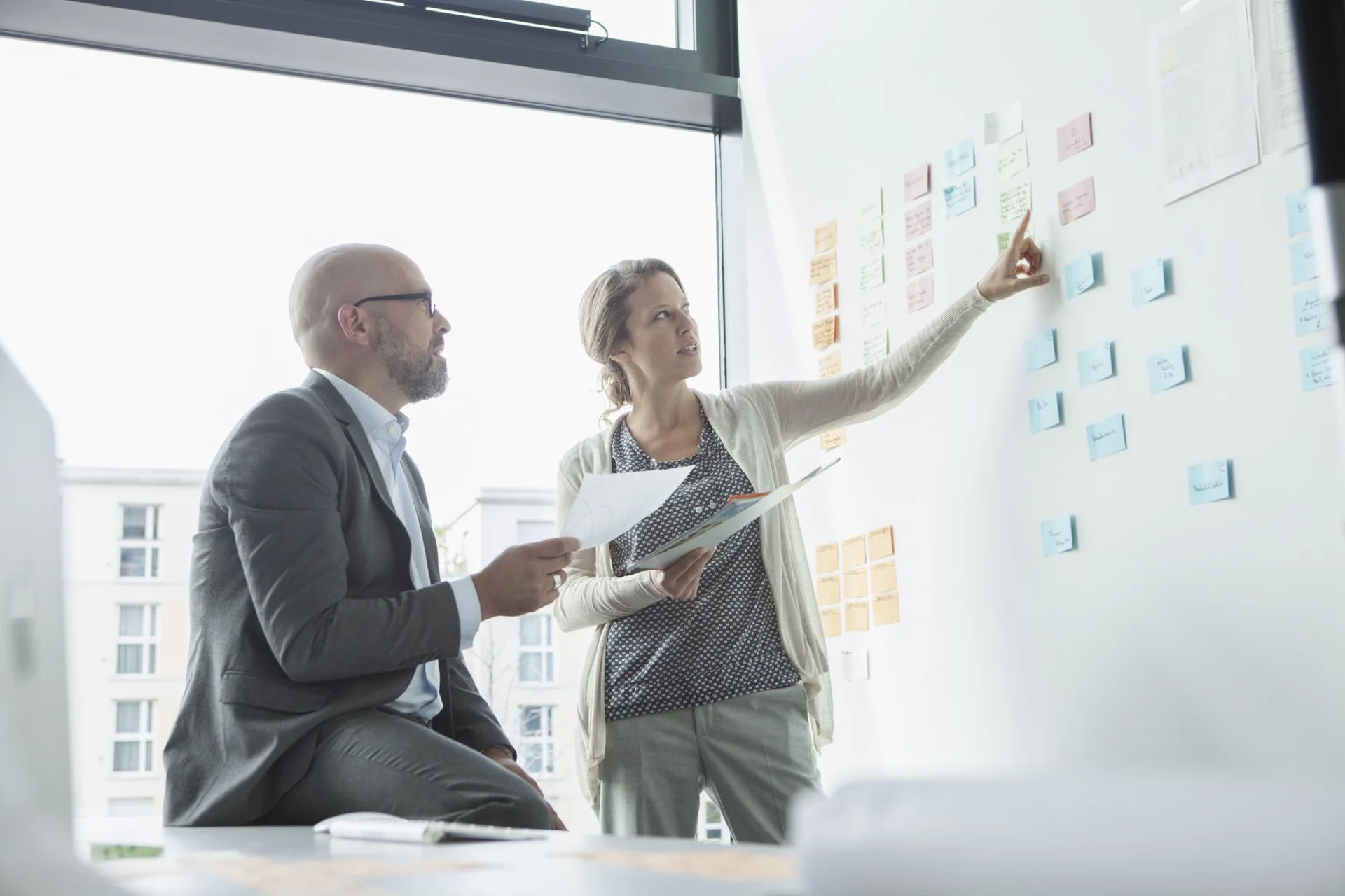 Overarching Manager Avoid Being Overwhelmed as a CEO. 4 Insights on Hiring a Project Manager.