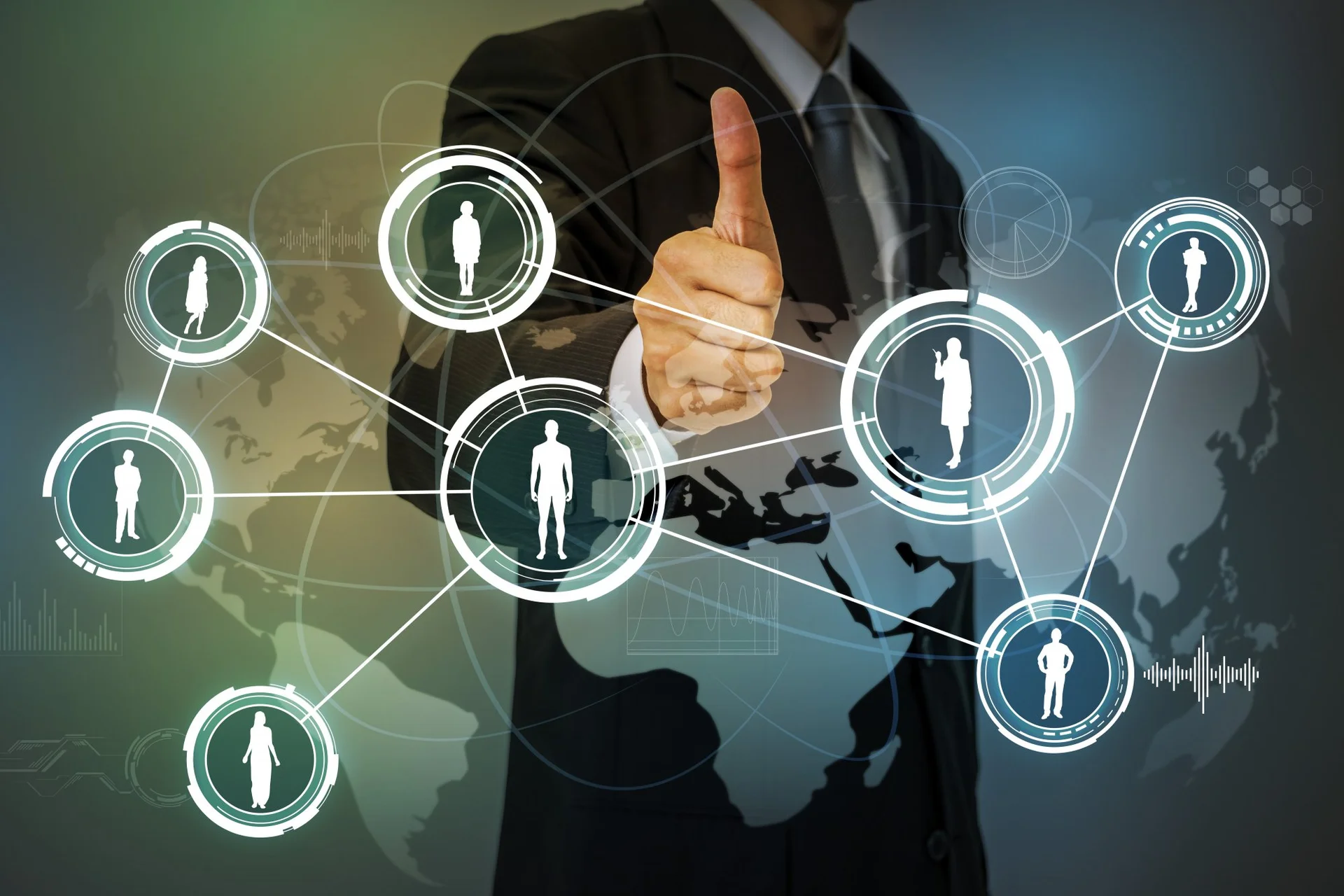Ceo Project The 4 Key Differentiators Between CEO Peer Groups
