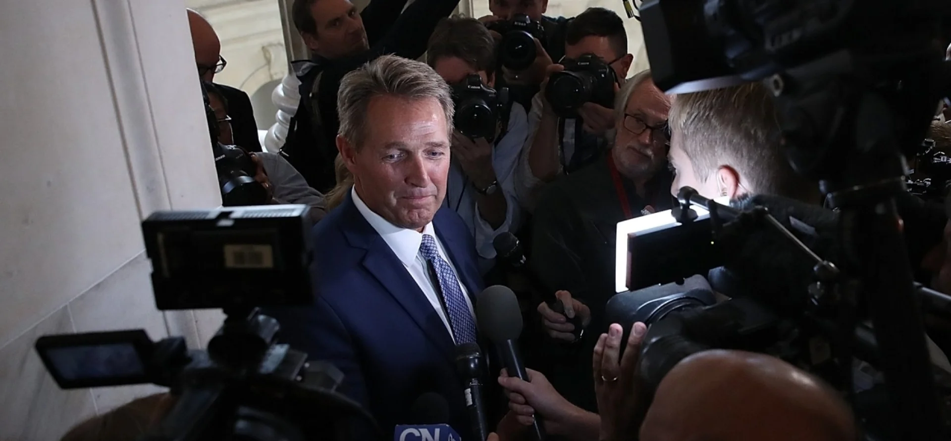 Senator Jeff Flake Used These 6 Public-Speaking Tools to Build His ...