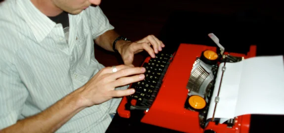 Typw Righter What Leaders Should Learn from Fiction Writers