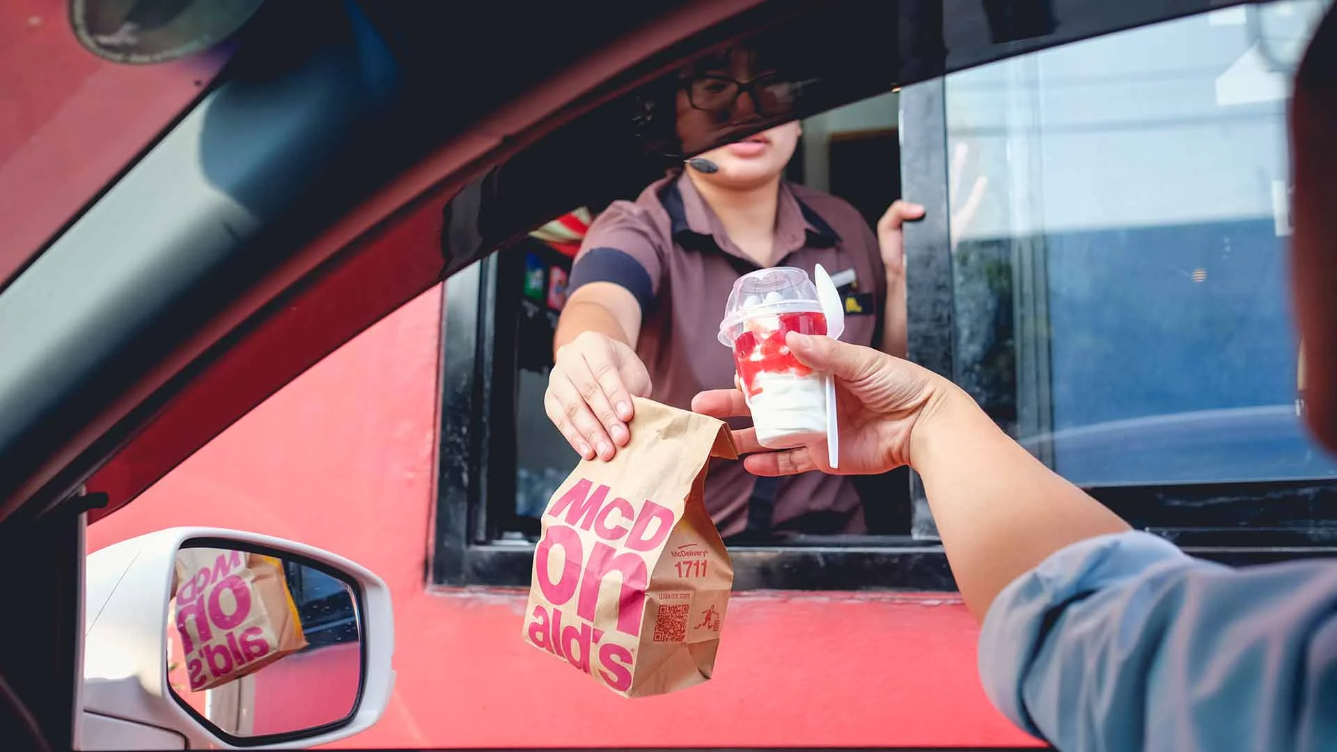 Mcd Customer McDonald's Just Got Some Really Good News, and Loyal Customers Will Be ...