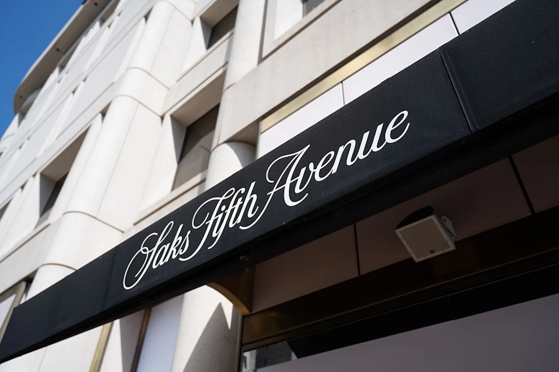 Saks's Saks Secures $1 Billion Bankruptcy Lifeline, but These Stores Are Still ...