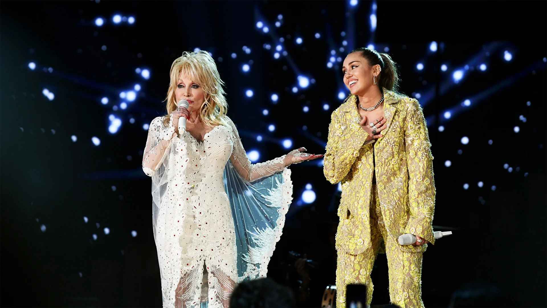 Miley Cyrus (a.k.a. Hannah Montana) Got Some Advice From Dolly Parton