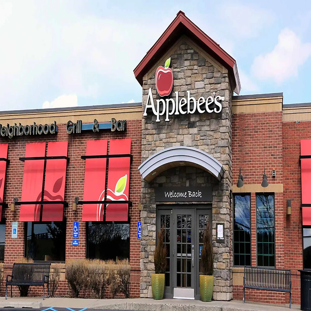 Applebee's Is Bringing Back Date Night Passes