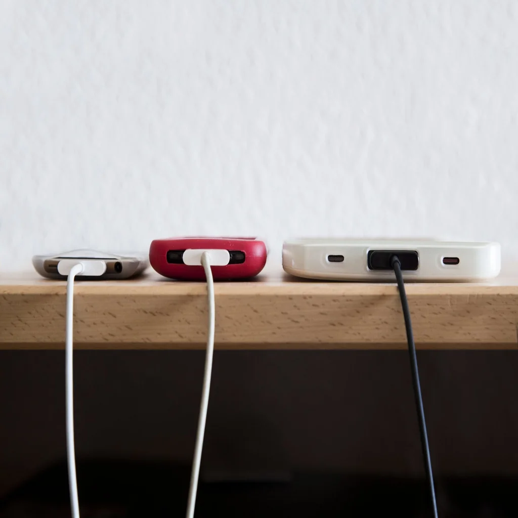 First Mobile Phone That Never Needs to Be Charged