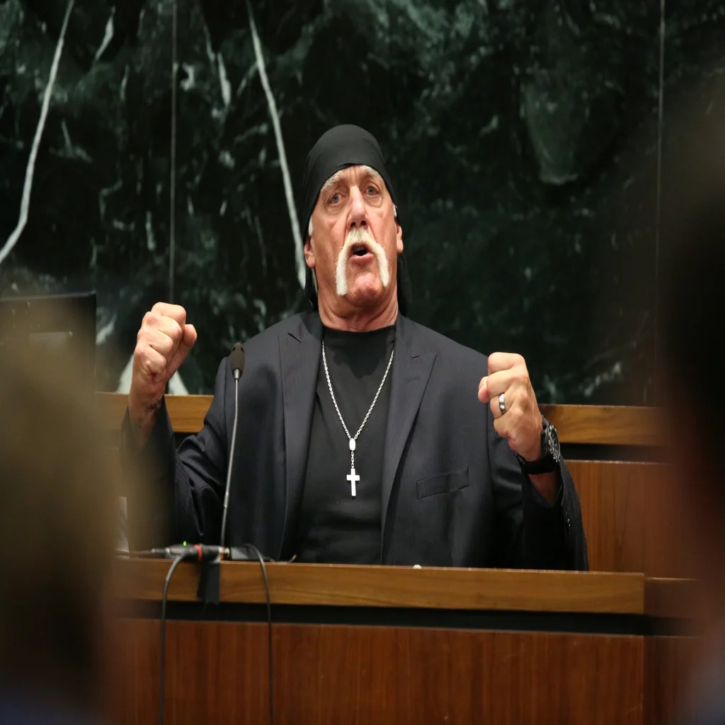 Gawker Settles Hulk Hogan Suit for $31 Million