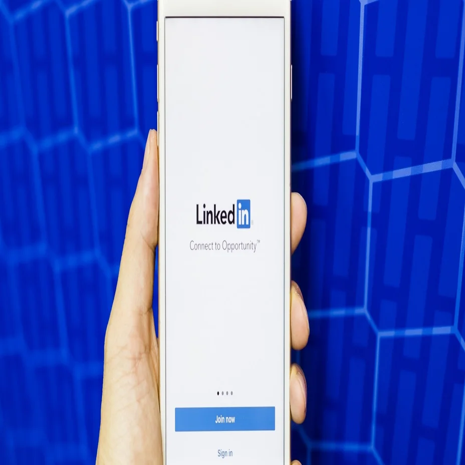 Spring Clean Your LinkedIn Profile With These 8 Easy Tasks
