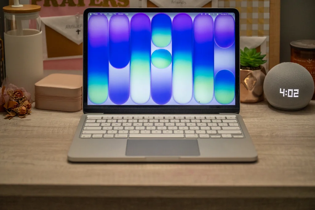 Review: The MacBook Neo Is the Perfect Set of Compromises