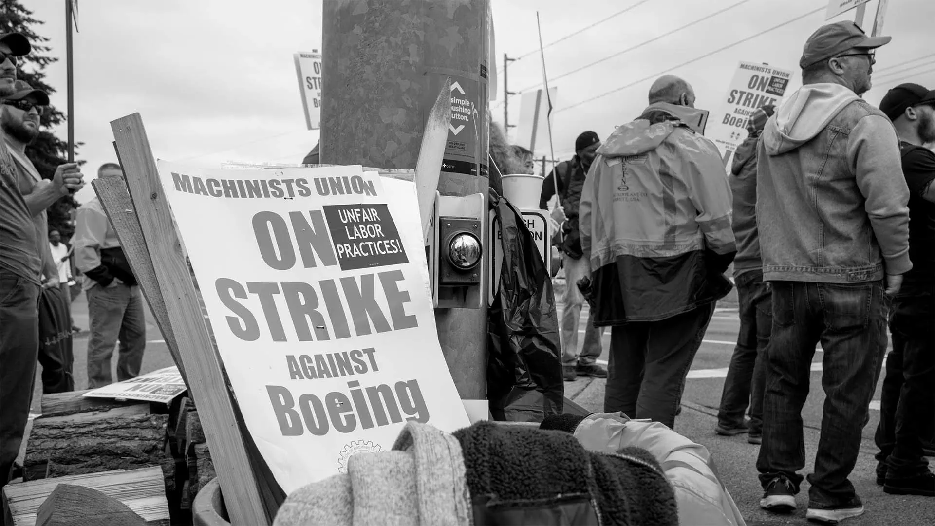 Boeing, Strikers Meet for First Time Since Last Week’s Contract Rejection