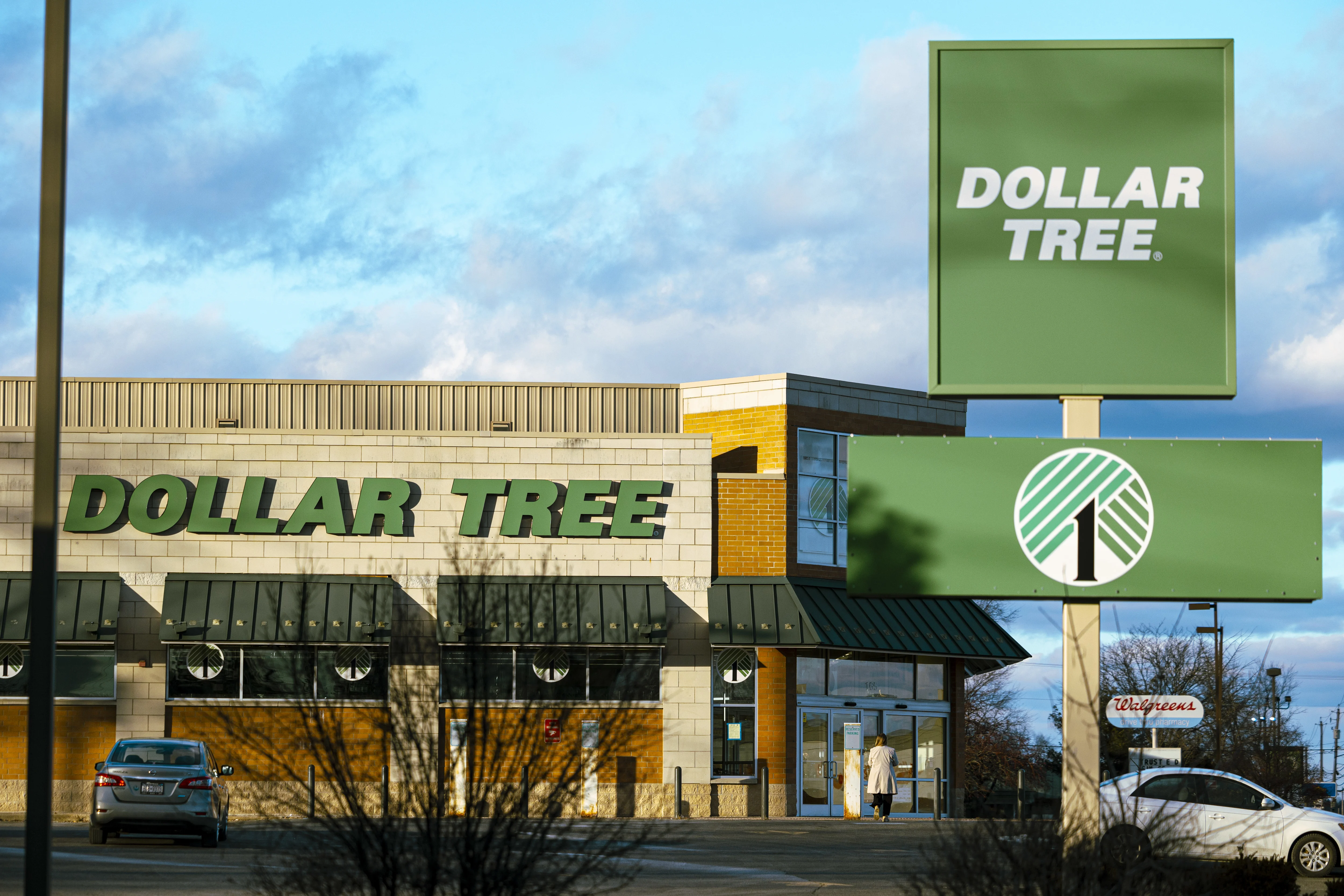 Michael Creedon Named to Lead Dollar Tree CEO Amid Turnaround