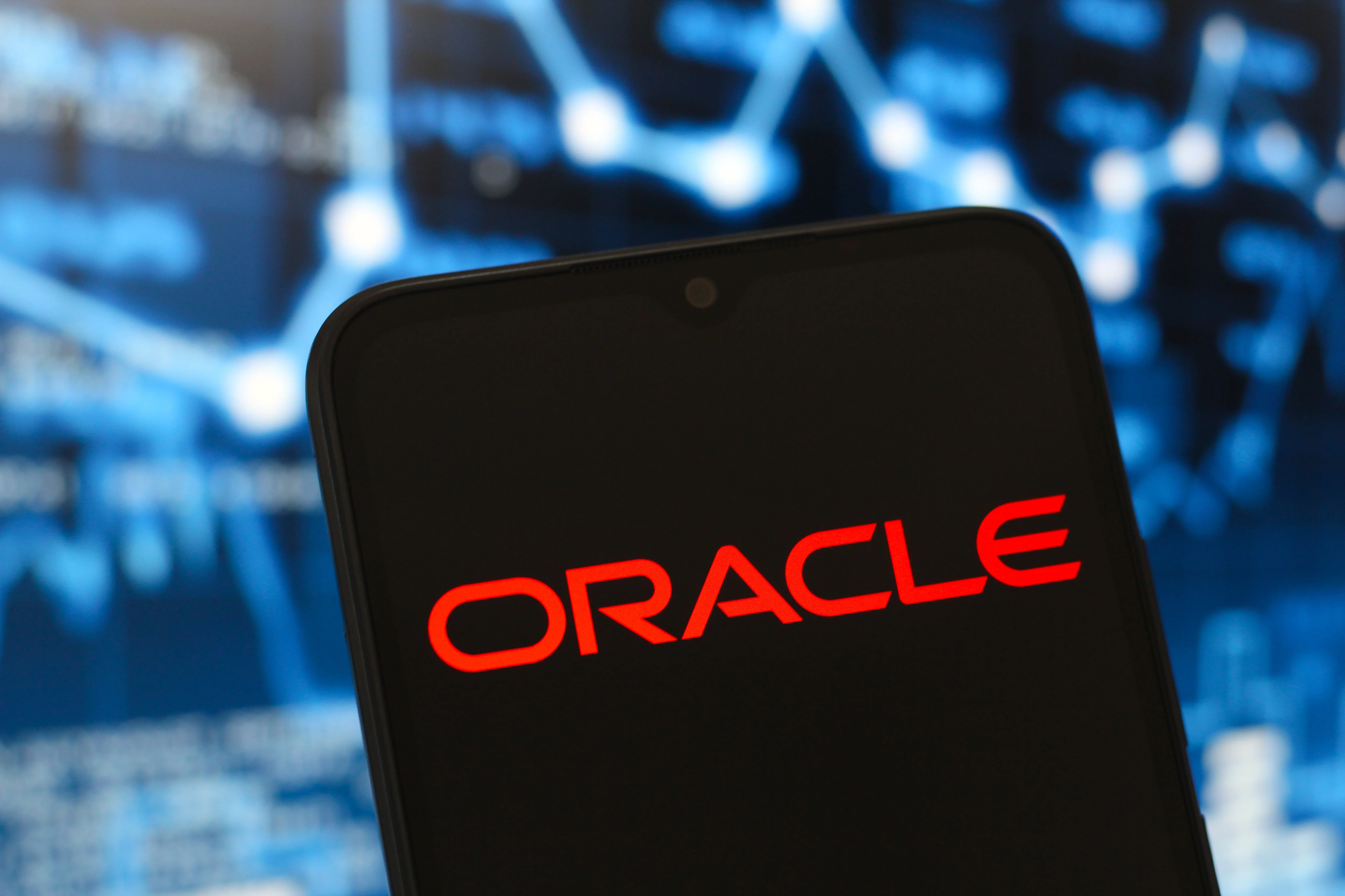 Oracle Shares Surge as Trump Reveals $500 Billion AI Plan