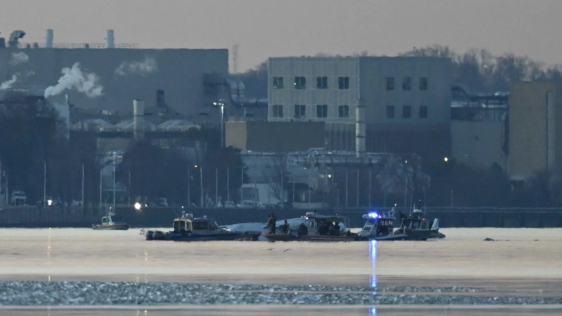 In Search for D.C. Crash Clues, Speculation Rises About a Failure of  Collision Avoidance Tech