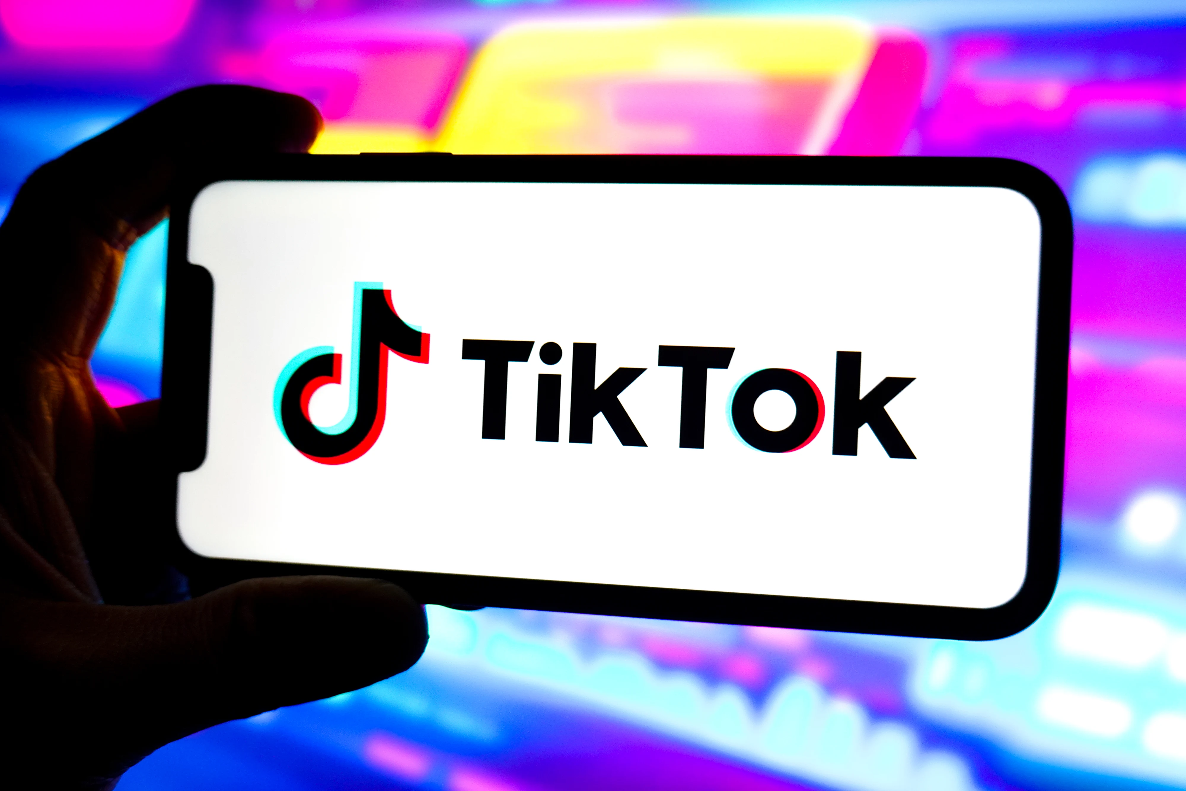 TikTok Bidders Dealing Directly with White House