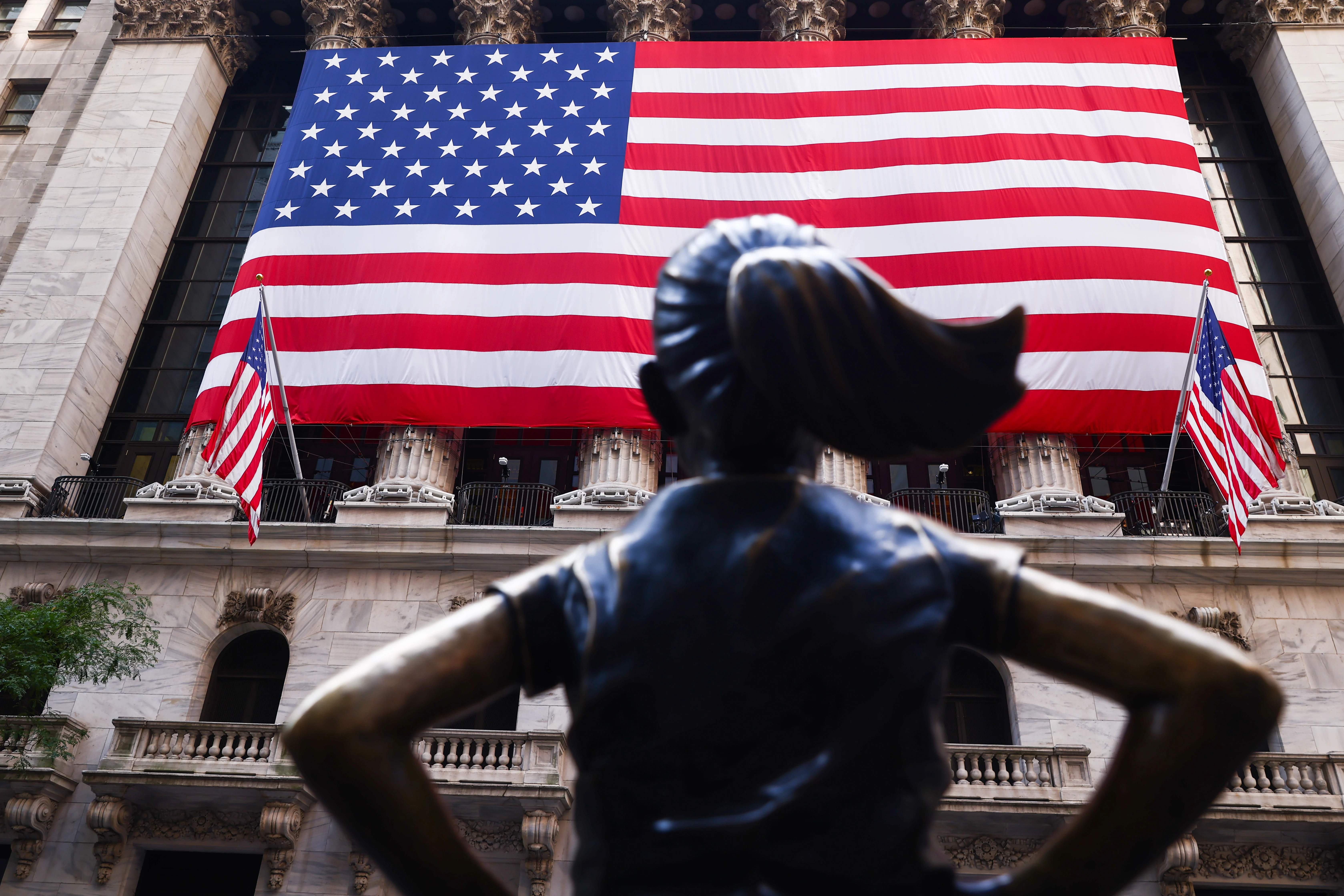 ‘Fearless Girl’ Statue Sponsor Shifts Boardroom Diversity Targets