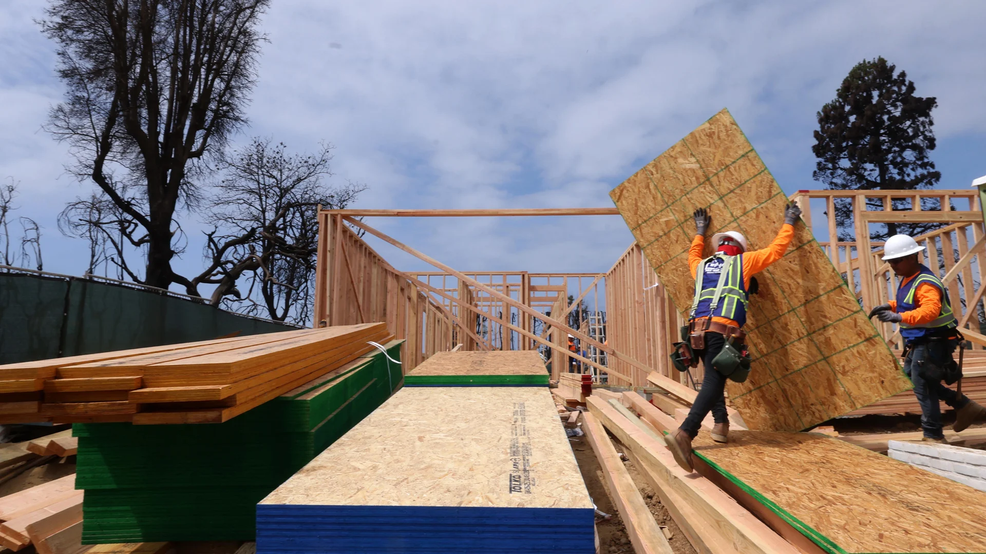 Many Homeowners in LA Can’t Afford to Rebuild After Fires