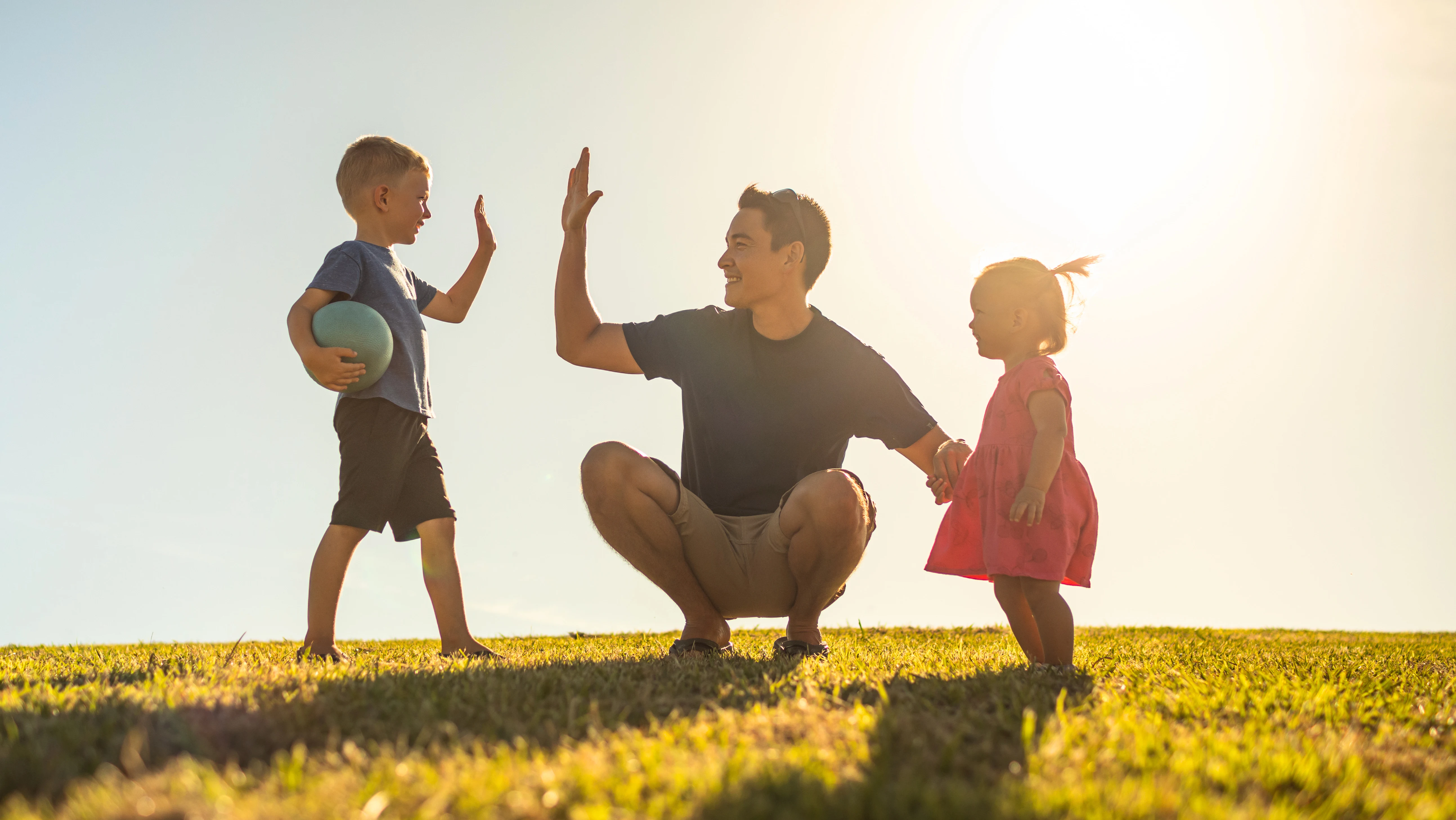 Want to Raise Happier Kids? Parenting Research Says 1 Simple Approach Works Best
