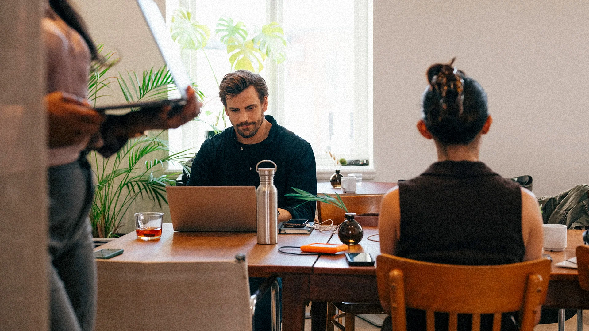 AI Is Turning Managers Into ‘Player-Coaches.’ But There’s One Big Leadership Risk