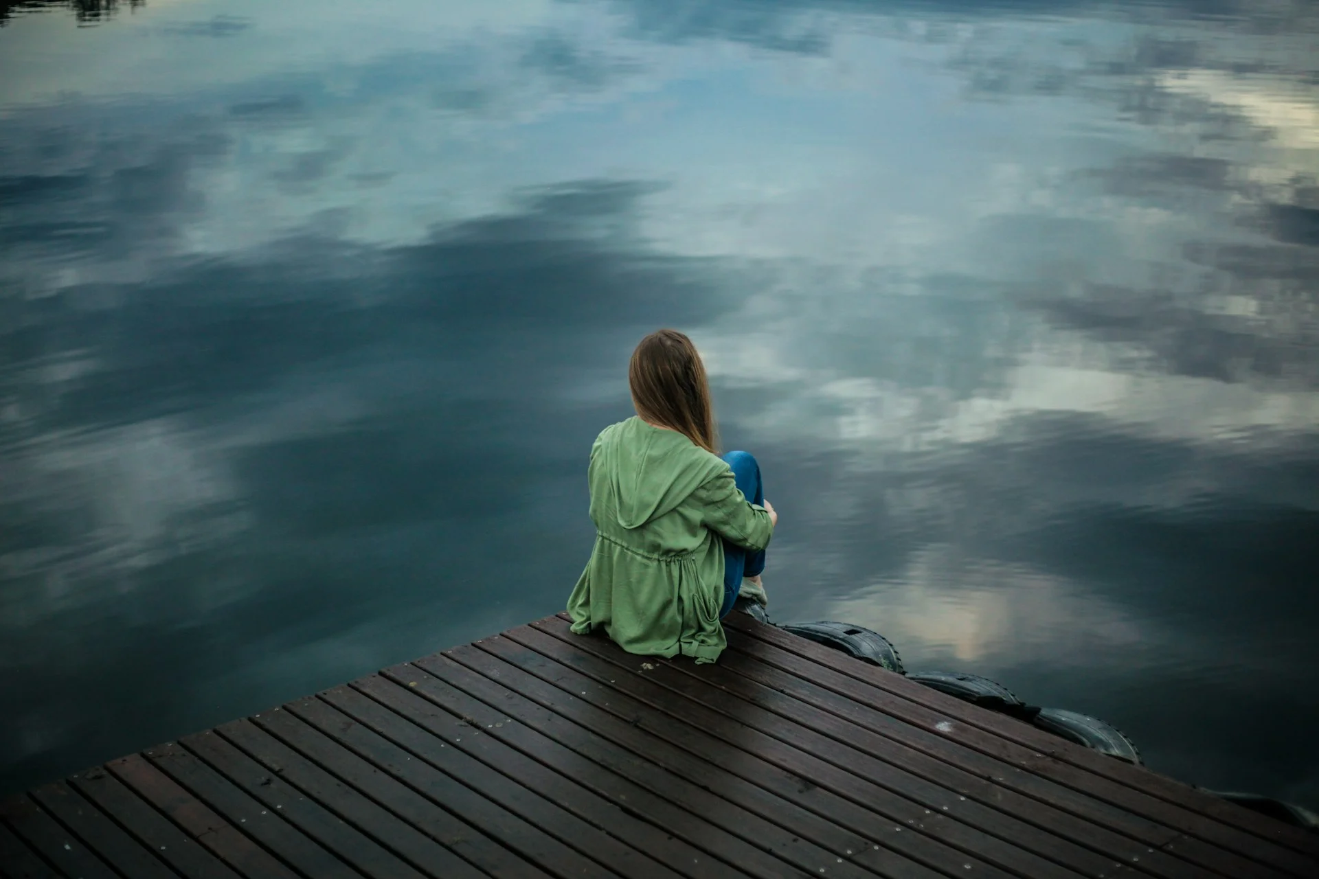 Science Says We’re Talking Less. Now We’re Hanging Out Less, Too.