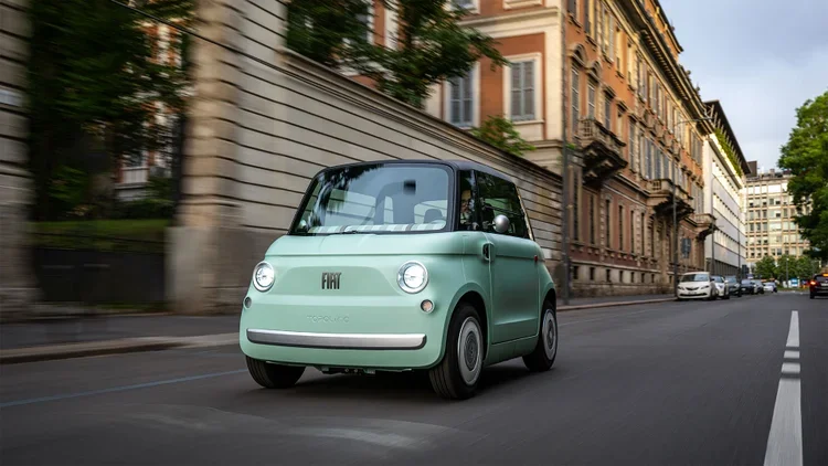 Stellantis ouvre les commandes du Fiat Topolino électrique aux États-Unis à 13 995 dollars