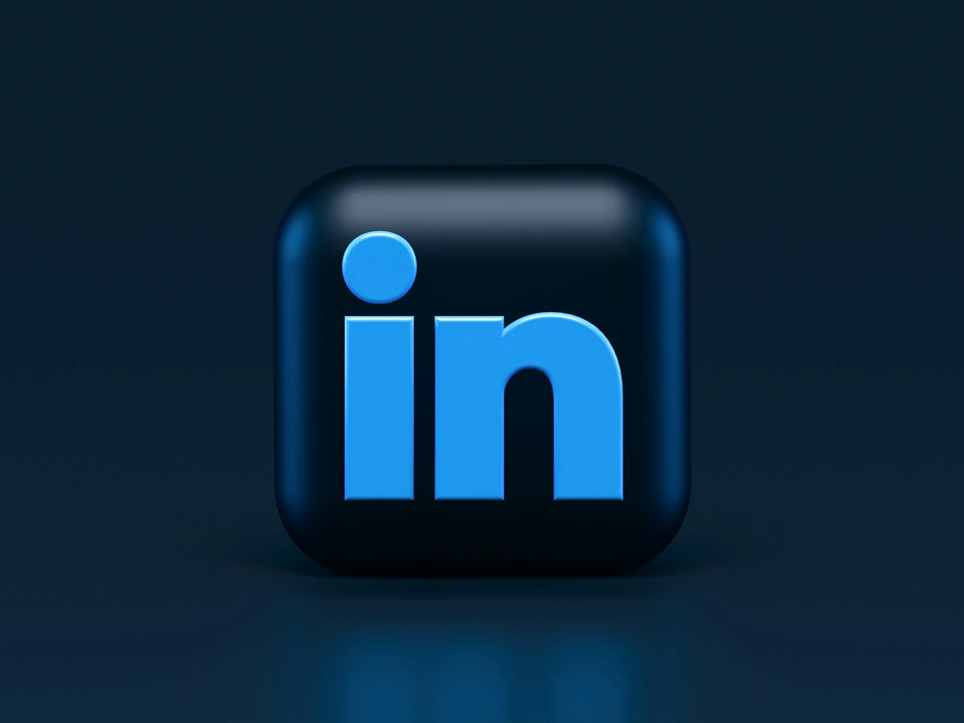 Still Using LinkedIn? A Stanford Study of 29,448,462 Profiles Explains What’s Changed