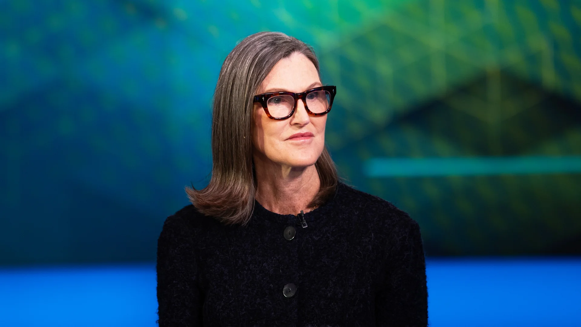 inc.com - Kit Eaton - Cathie Wood Says Vanishing Entry-Level Jobs Are a Blessing. New Grads May Disagree