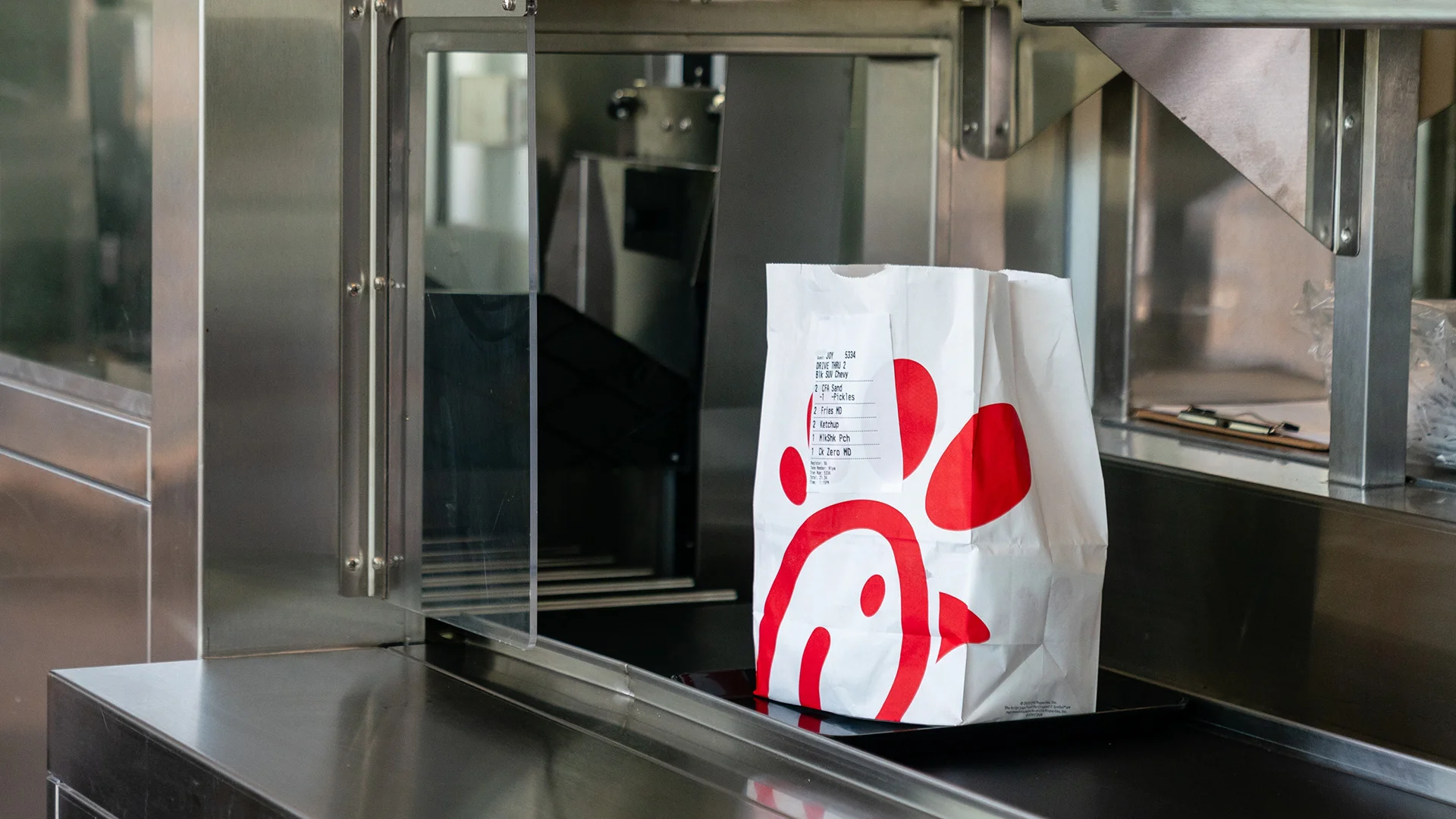 A Former Chick-fil-A Worker Stole $80,000 Through a Mac-and-Cheese Scheme. Now He Wants His Job Back