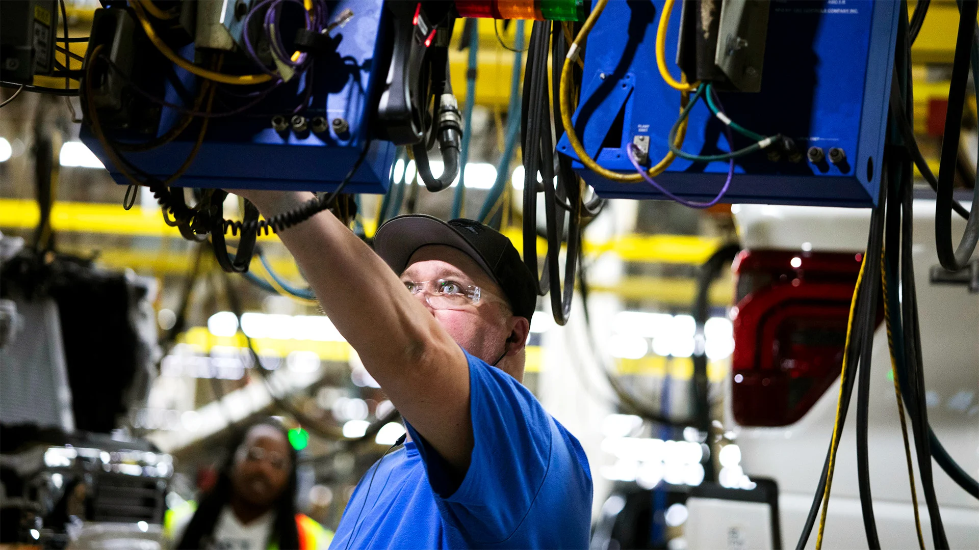 Ford Recalls 350 Veteran Engineers to Bolster Quality Alongside AI