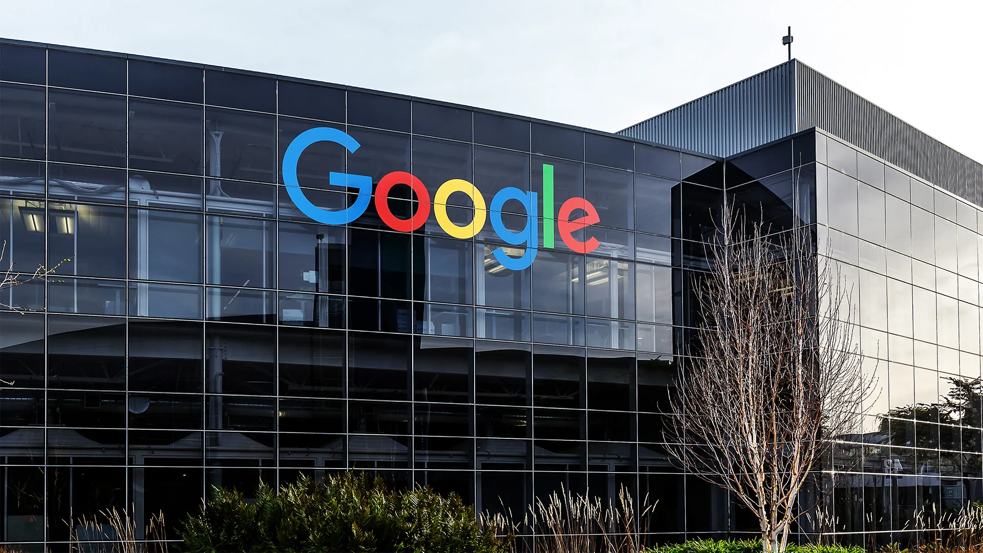 The AI Talent War Is Heating Up, and Google DeepMind Is Feeling It