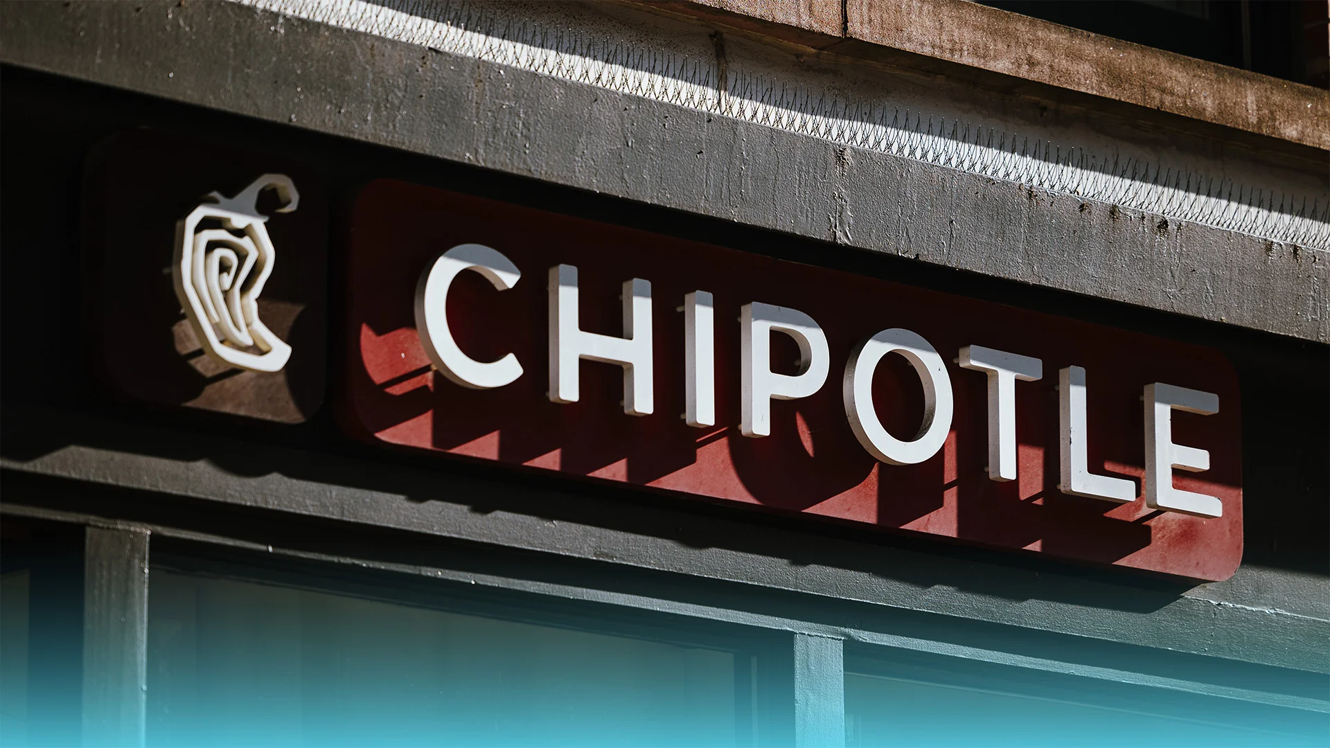 Starbucks Is Reportedly Exploring a Chipotle Takeover. The Biggest Hurdle May Not Be Price