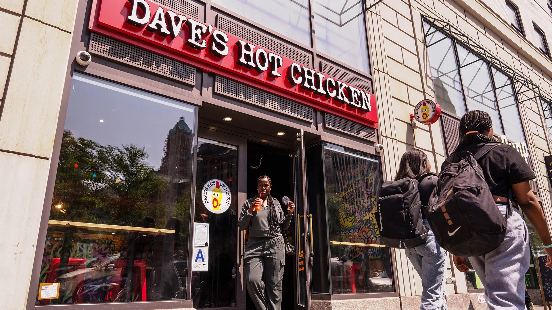 Dave's Hot Chicken führt App Store mit Essensaktion an