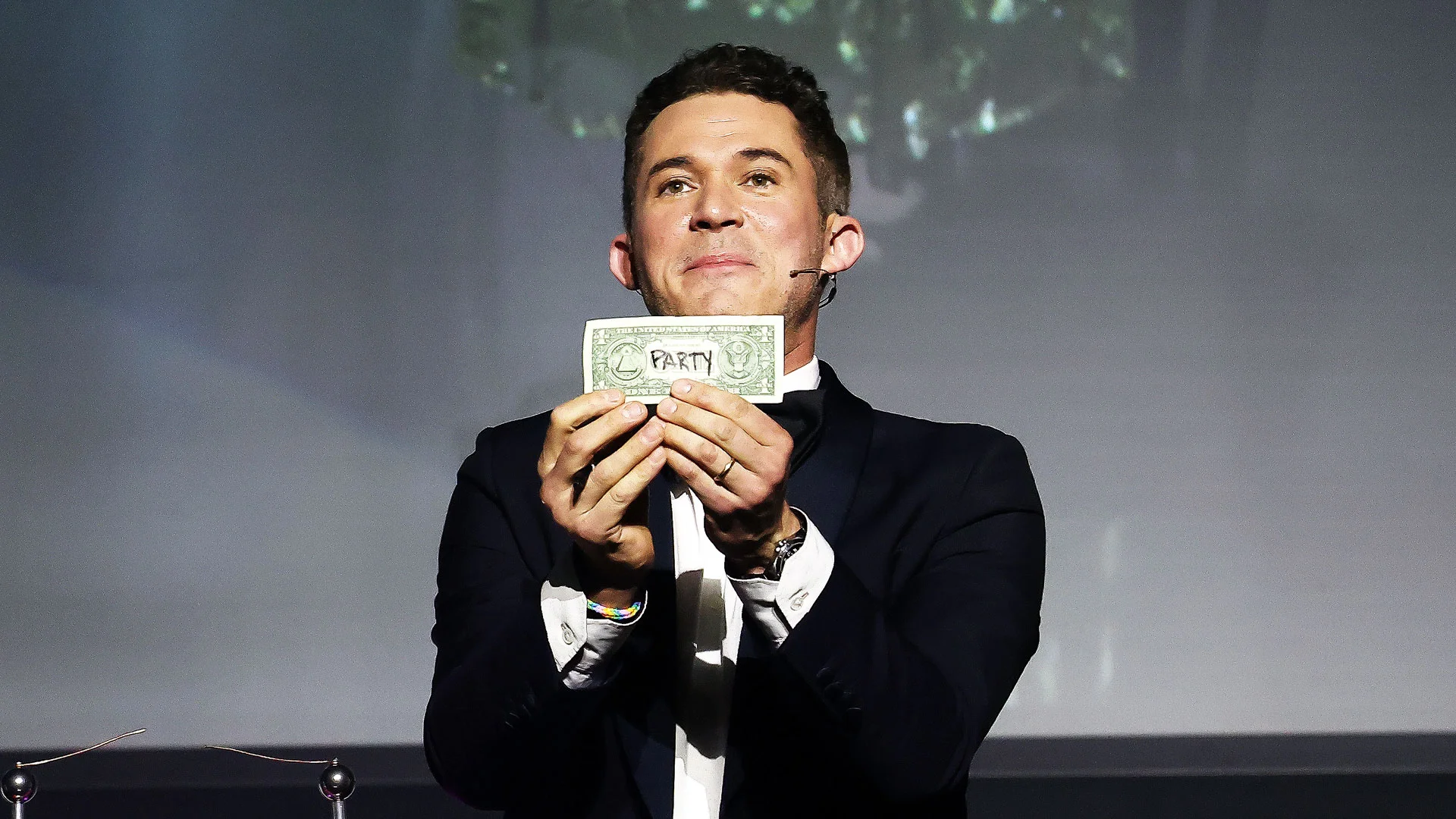 Your Phone Taught You to Trust Nothing. Justin Willman Fills Theaters by Fooling You Honestly