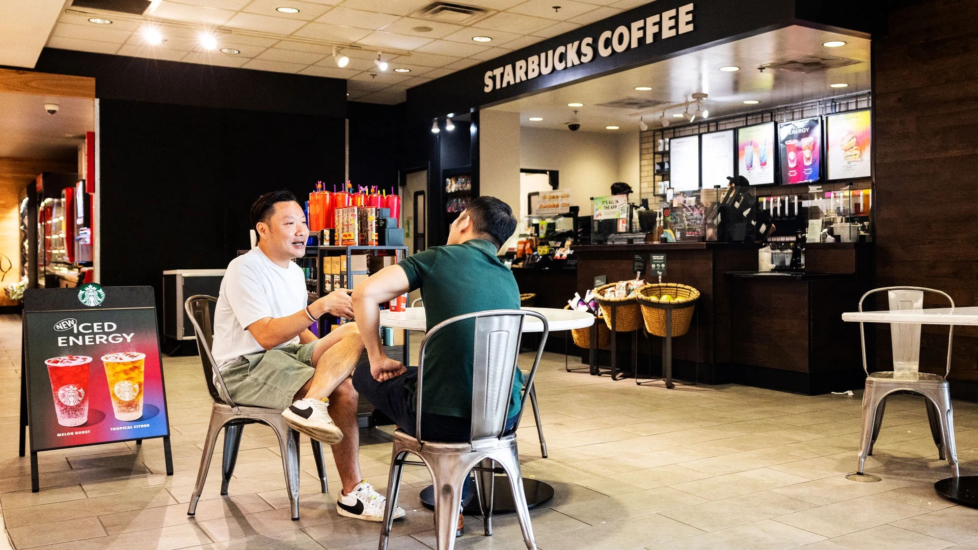 Starbucks Just Posted a 7.2 Percent Sales Jump by Doing the Opposite of What Tec...