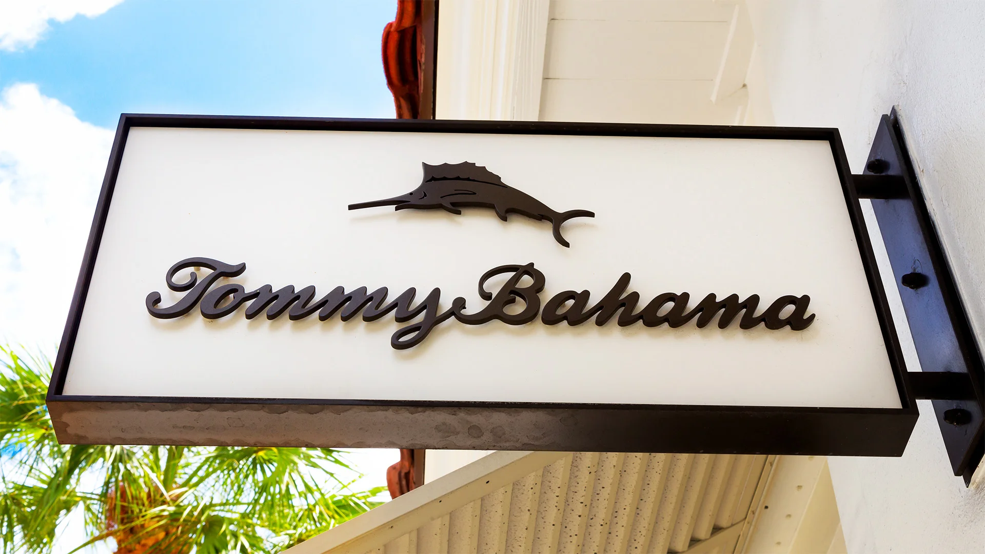 Tommy Bahama Runs 28 Restaurants. Its CEO Still Says ‘Don’t’