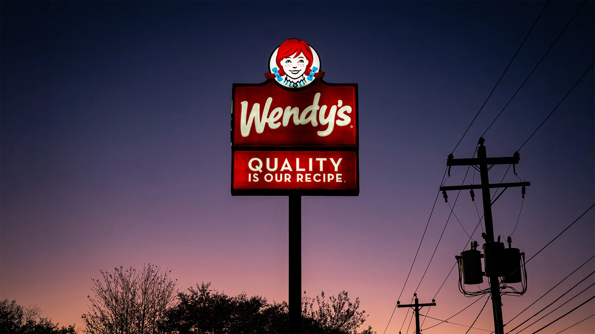 Wendy’s Closed Nearly 300 U.S. Restaurants in Months. Here’s What’s Behind the Collapse