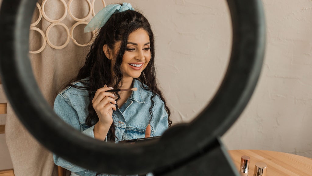 Going Viral on TikTok Is the New Oprah Effect. There Are Consequences - Vimarsana News