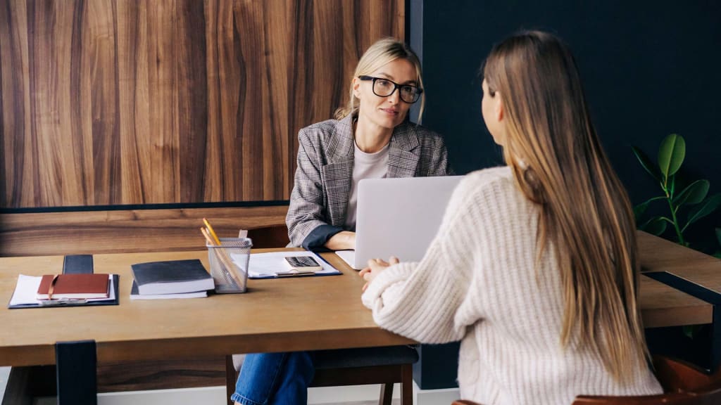 Here's the Counterintuitive Question Really Smart Candidates Ask During a Job Interview