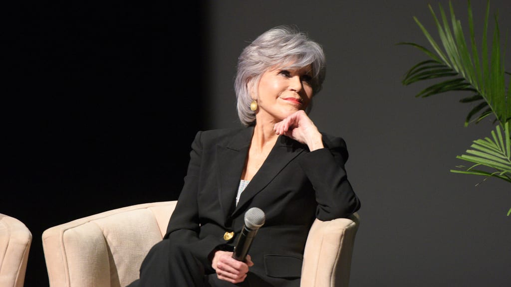 jane fonda talks about missing lily tomlin and working with sally fiel