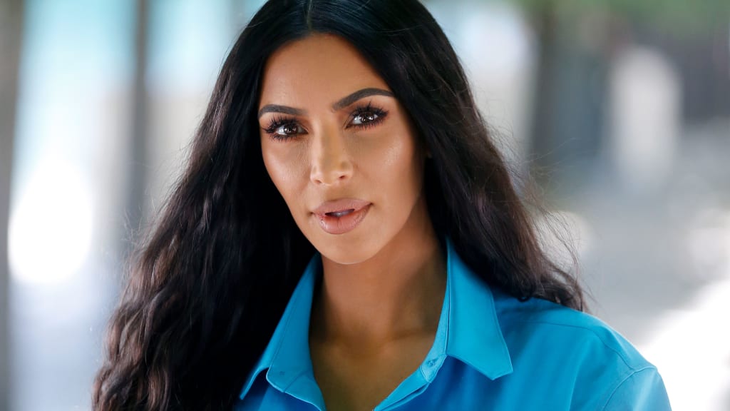 Por qué el consejo de Kim Kardashian para las mujeres en los negocios es incorrecto (y qué seguir en su lugar)