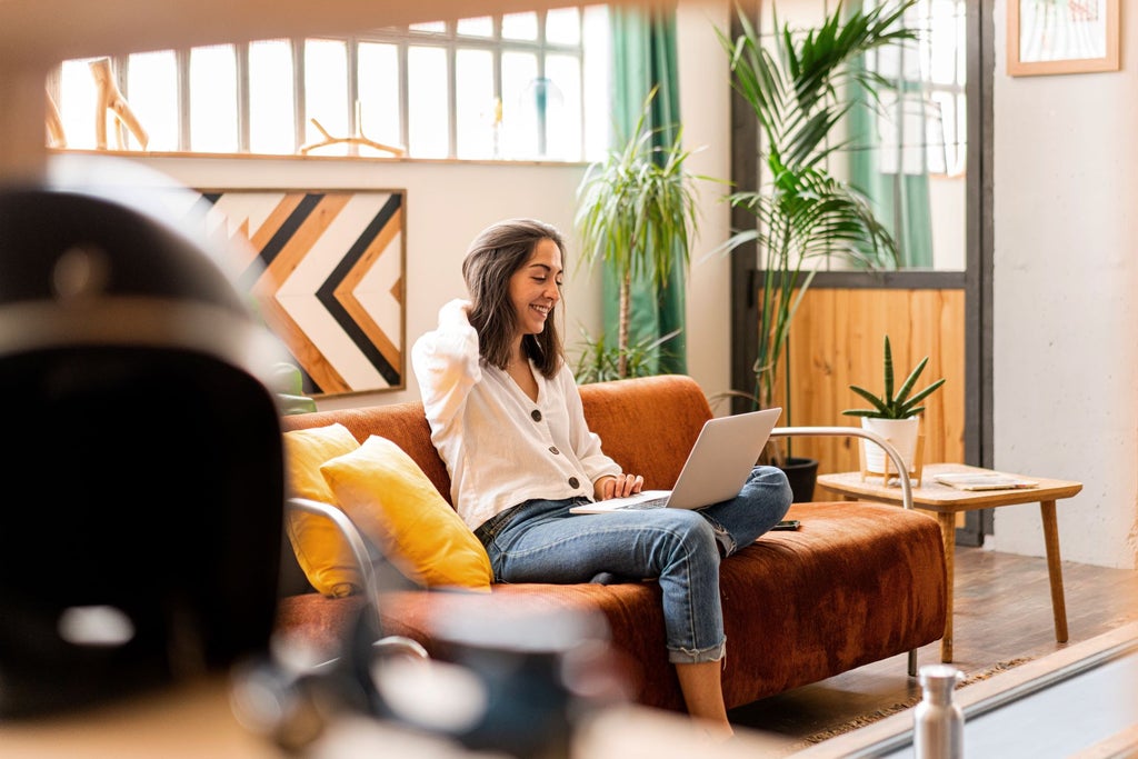 What is the Key to Success in the Hybrid Workplace? - Vimarsana News