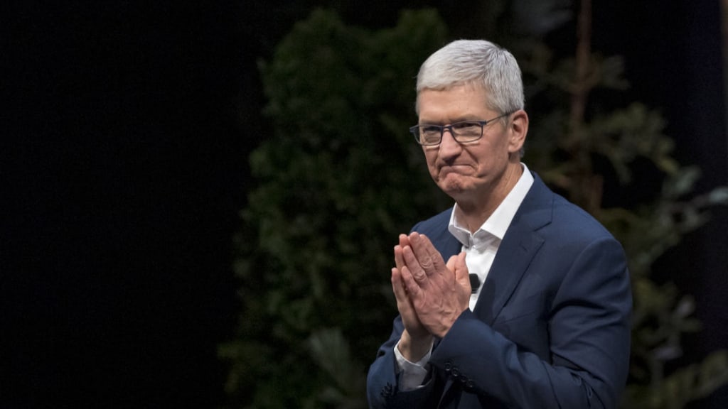 In nove parole, Tim Cook ha appena spiegato il problema più grande di Facebook