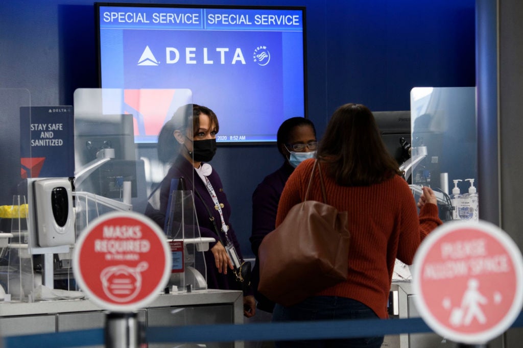 Delta's 8-Word Response to the End of the Federal Mask Mandate on Planes Is the Best I've Seen Yet - Vimarsana News