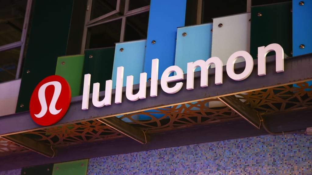 Lululemon Logo: Aesthetic Retail Icon