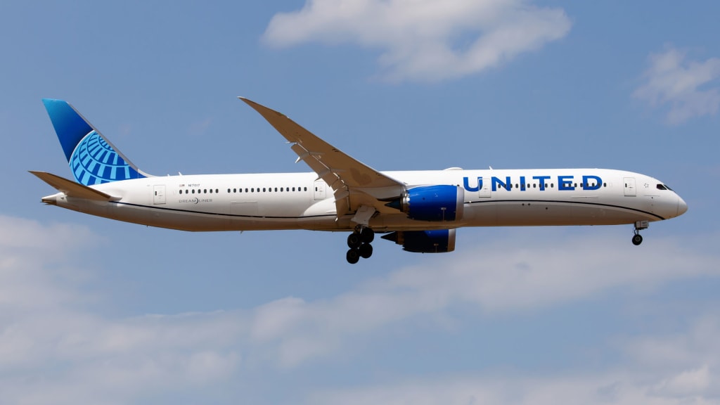 United Airlines Just Announced a Simple Change, and I Think Middle-Seat Passengers Will Be Very Happy
