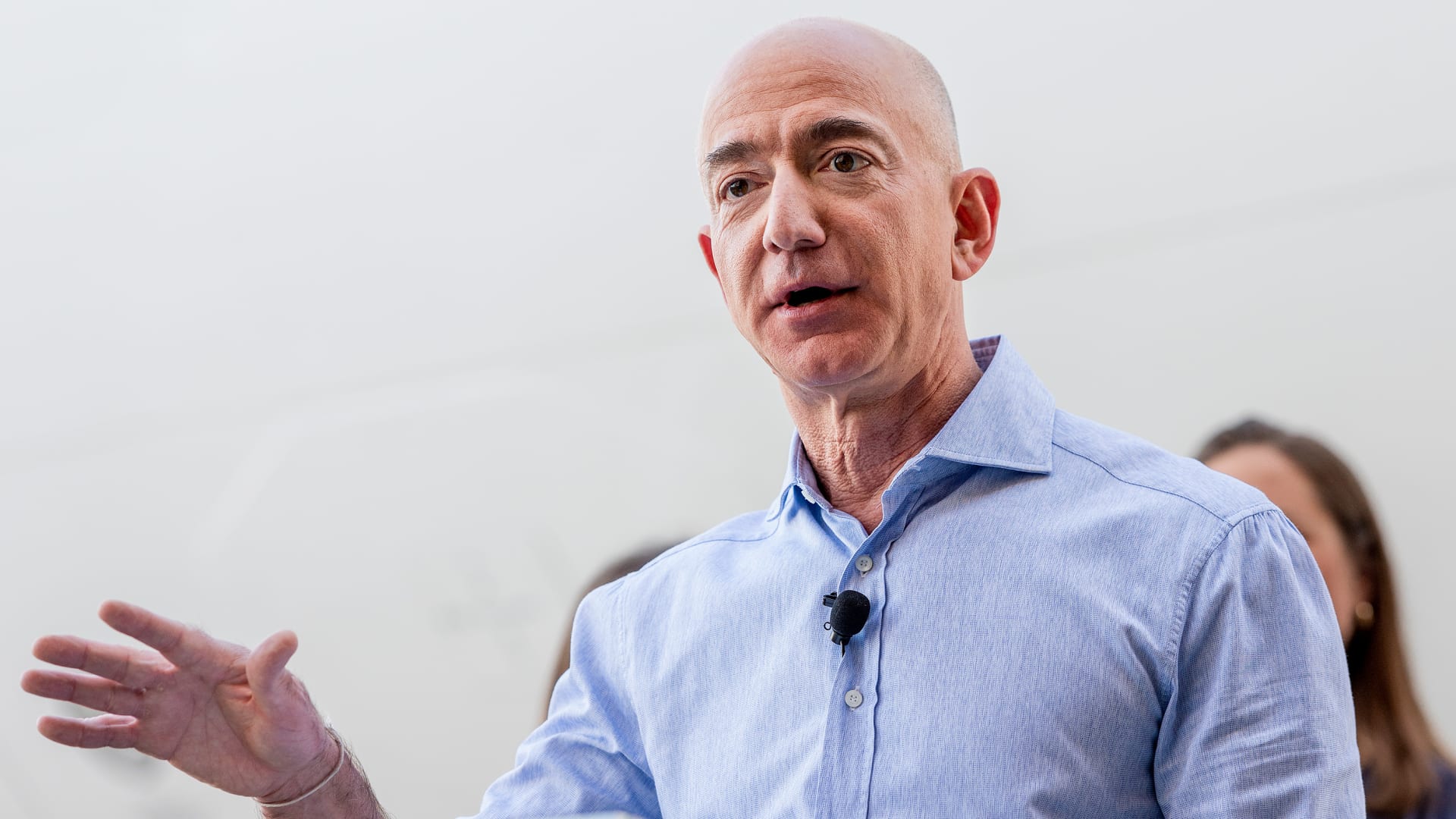 Jeff Bezos Uses the 'Disagree and Commit' Rule to Overcome an Uncomfortable Truth About Teamwork
